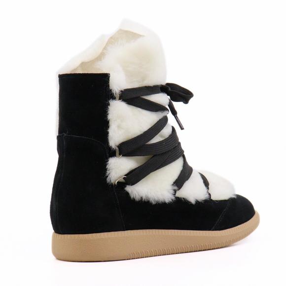 NEW ALL BLACK lady sherpa in black - Picture 7 of 8